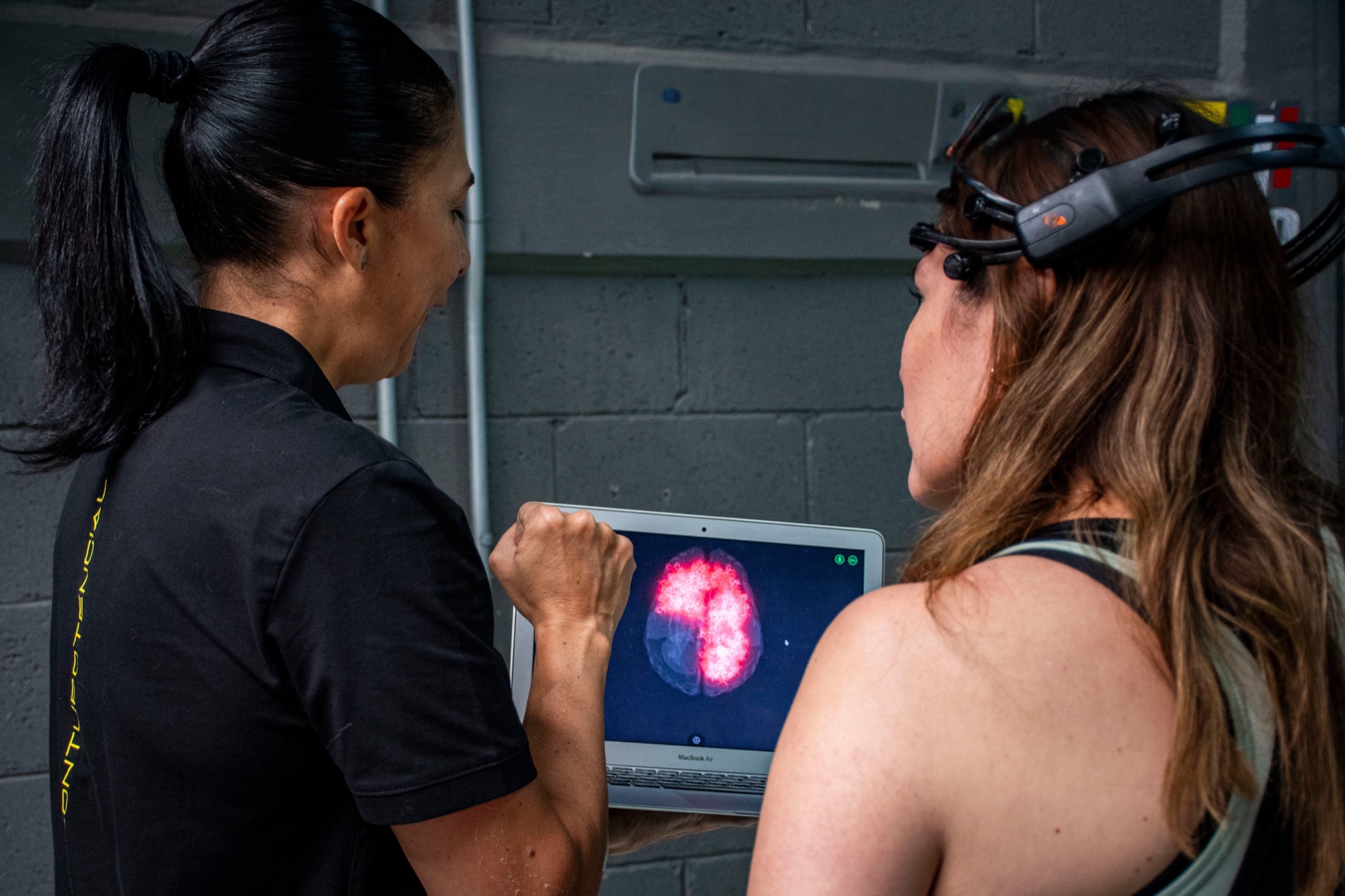 Diagnóstico de medición cerebral con EEG durante el programa